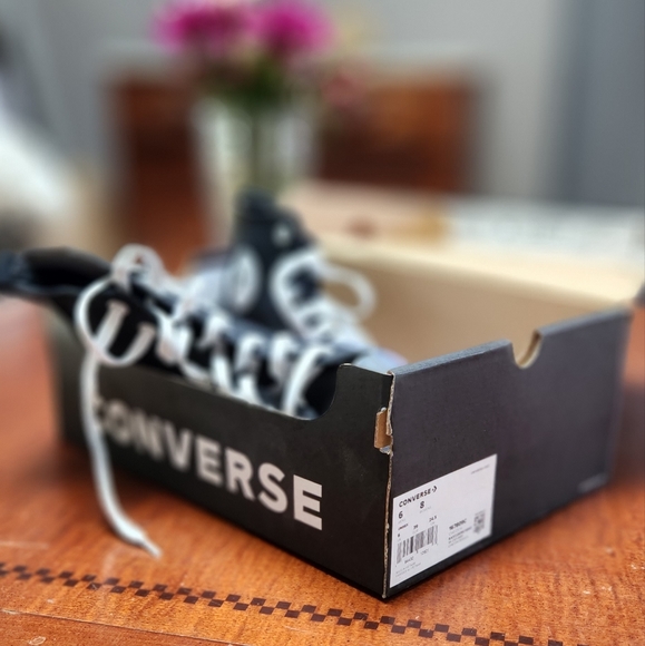 Converse unisex Chuck Taylor's high tops - Picture 8 of 15